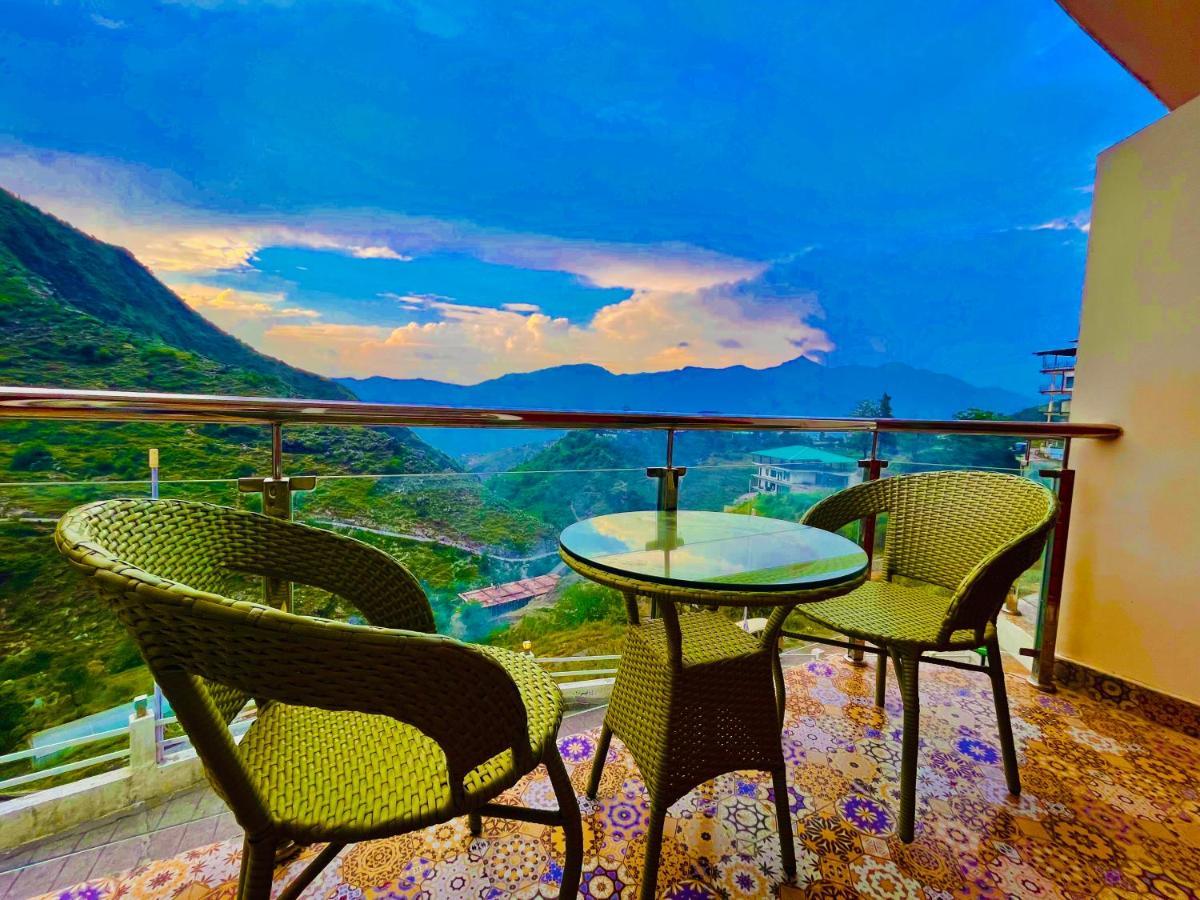 Kempty Myst Resort, Mussoorie - A Comfortable Stay Kültér fotó