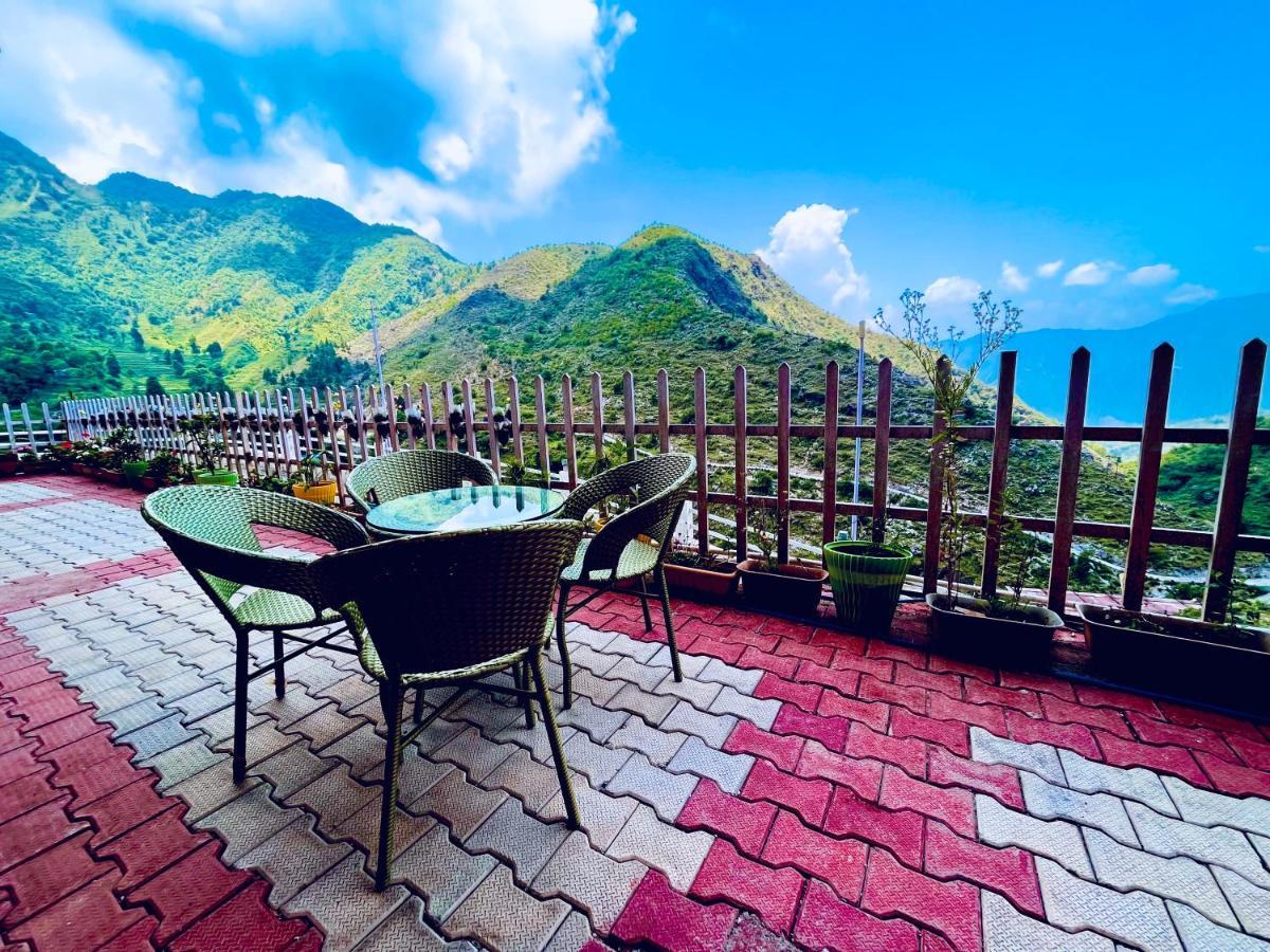 Kempty Myst Resort, Mussoorie - A Comfortable Stay Kültér fotó