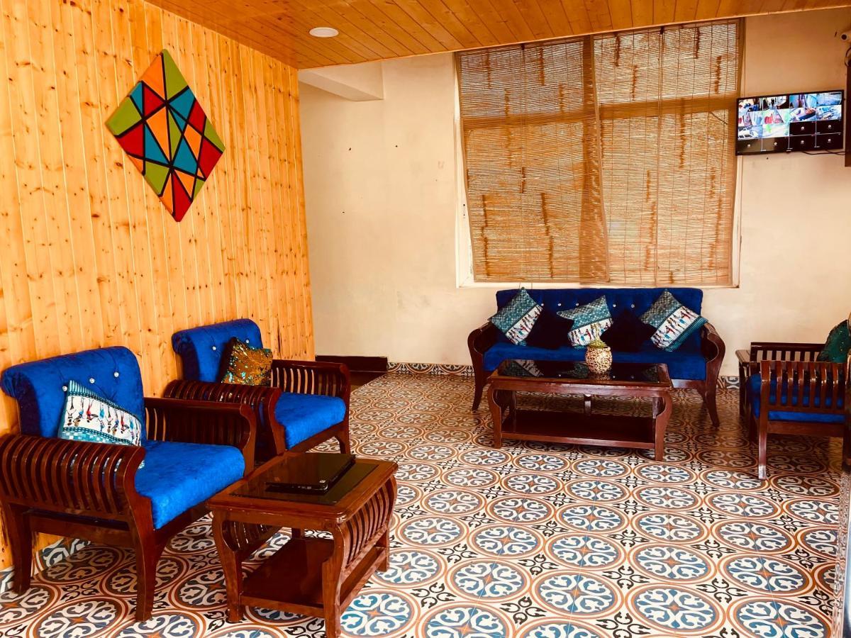 Kempty Myst Resort, Mussoorie - A Comfortable Stay Kültér fotó